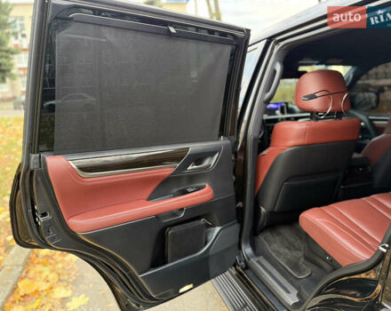 Черный Лексус ЛХ, объемом двигателя 4.46 л и пробегом 112 тыс. км за 82600 $, фото 39 на Automoto.ua