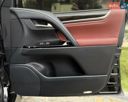 Черный Лексус ЛХ, объемом двигателя 4.46 л и пробегом 208 тыс. км за 70000 $, фото 71 на Automoto.ua