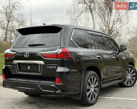 Черный Лексус ЛХ, объемом двигателя 5.66 л и пробегом 55 тыс. км за 81900 $, фото 35 на Automoto.ua