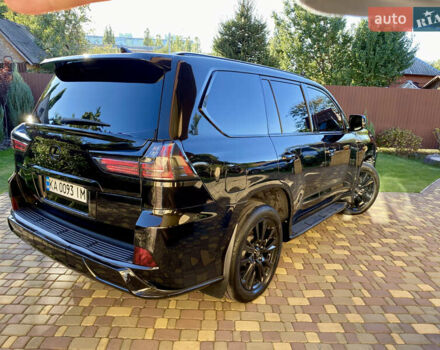 Черный Лексус ЛХ, объемом двигателя 4.46 л и пробегом 145 тыс. км за 67000 $, фото 1 на Automoto.ua