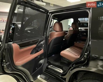 Чорний Лексус ЛХ, об'ємом двигуна 4.46 л та пробігом 85 тис. км за 82700 $, фото 29 на Automoto.ua