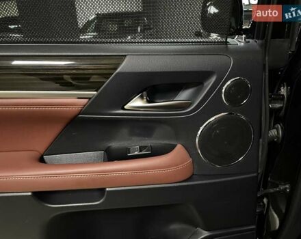 Чорний Лексус ЛХ, об'ємом двигуна 4.46 л та пробігом 85 тис. км за 82700 $, фото 33 на Automoto.ua
