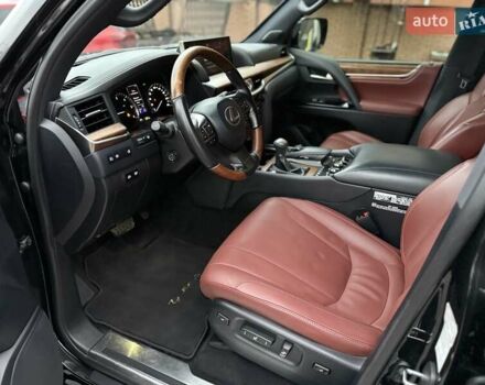 Черный Лексус ЛХ, объемом двигателя 4.46 л и пробегом 120 тыс. км за 69999 $, фото 111 на Automoto.ua