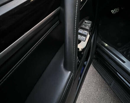 Черный Лексус ЛХ, объемом двигателя 5.66 л и пробегом 127 тыс. км за 76000 $, фото 46 на Automoto.ua