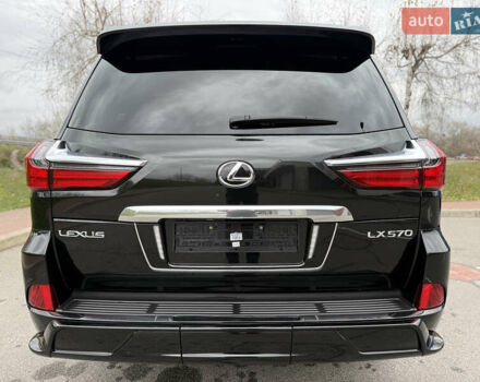 Черный Лексус ЛХ, объемом двигателя 5.66 л и пробегом 55 тыс. км за 81900 $, фото 23 на Automoto.ua