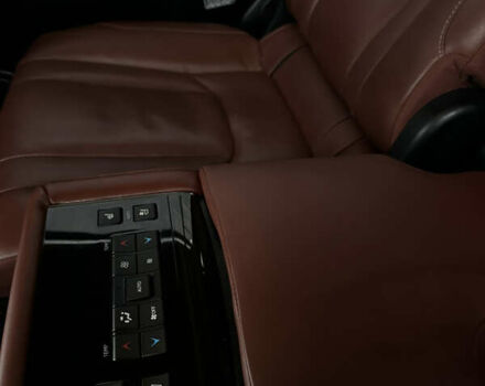 Черный Лексус ЛХ, объемом двигателя 4.46 л и пробегом 160 тыс. км за 71000 $, фото 25 на Automoto.ua