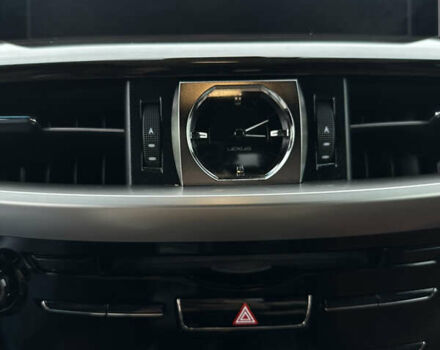 Черный Лексус ЛХ, объемом двигателя 4.46 л и пробегом 160 тыс. км за 71000 $, фото 24 на Automoto.ua