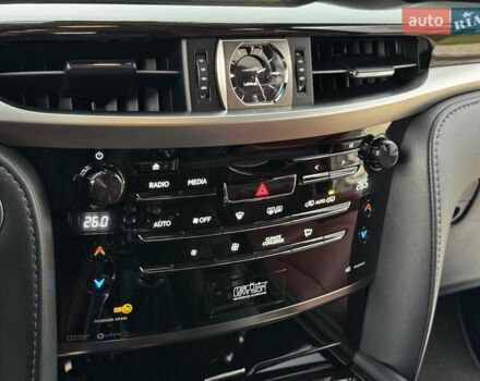 Чорний Лексус ЛХ, об'ємом двигуна 4.46 л та пробігом 153 тис. км за 78750 $, фото 39 на Automoto.ua