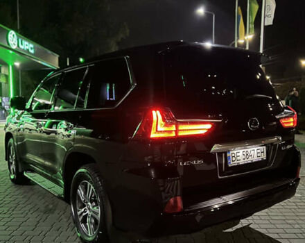Черный Лексус ЛХ, объемом двигателя 4.46 л и пробегом 150 тыс. км за 73000 $, фото 4 на Automoto.ua