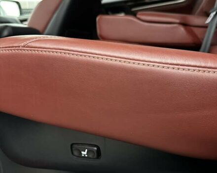 Черный Лексус ЛХ, объемом двигателя 4.46 л и пробегом 160 тыс. км за 71000 $, фото 29 на Automoto.ua