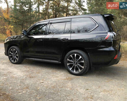 Черный Лексус ЛХ, объемом двигателя 4.5 л и пробегом 137 тыс. км за 85999 $, фото 2 на Automoto.ua