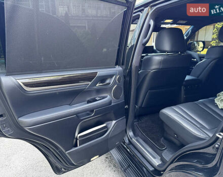 Лексус ЛХ 2021 в Киеве на Automoto.ua Черный Лексус ЛХ, объемом двигателя 4.46 л и пробегом 204 тыс. км за 79000 $, фото 11 на Automoto.ua