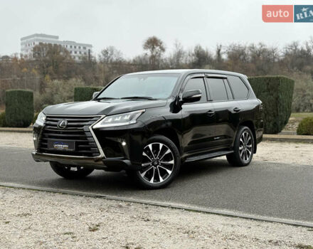 Черный Лексус ЛХ, объемом двигателя 4.46 л и пробегом 95 тыс. км за 86600 $, фото 1 на Automoto.ua