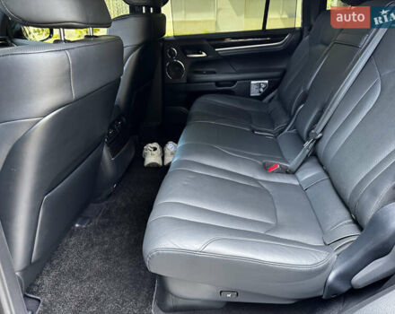 Лексус ЛХ 2021 в Киеве на Automoto.ua Черный Лексус ЛХ, объемом двигателя 4.46 л и пробегом 204 тыс. км за 79000 $, фото 9 на Automoto.ua