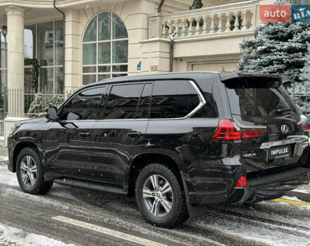 Черный Лексус ЛХ, объемом двигателя 4.46 л и пробегом 13 тыс. км за 107000 $, фото 5 на Automoto.ua