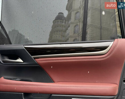 Черный Лексус ЛХ, объемом двигателя 4.46 л и пробегом 13 тыс. км за 107000 $, фото 30 на Automoto.ua