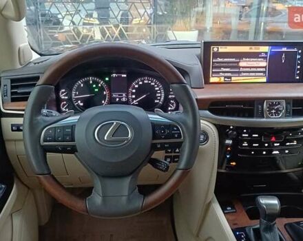 Черный Лексус ЛХ, объемом двигателя 4.46 л и пробегом 126 тыс. км за 85171 $, фото 8 на Automoto.ua
