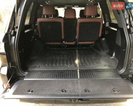 Черный Лексус ЛХ, объемом двигателя 4.5 л и пробегом 137 тыс. км за 85999 $, фото 18 на Automoto.ua