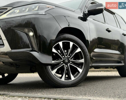 Черный Лексус ЛХ, объемом двигателя 4.46 л и пробегом 95 тыс. км за 86600 $, фото 5 на Automoto.ua