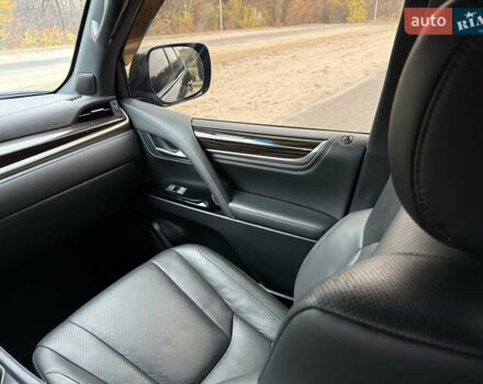 Черный Лексус ЛХ, объемом двигателя 4.46 л и пробегом 95 тыс. км за 86600 $, фото 33 на Automoto.ua