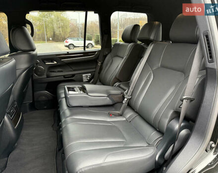 Черный Лексус ЛХ, объемом двигателя 4.46 л и пробегом 95 тыс. км за 86600 $, фото 39 на Automoto.ua