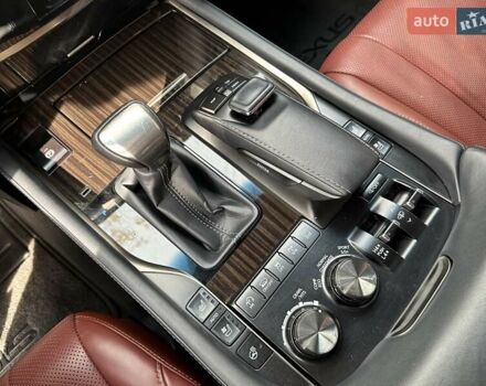 Черный Лексус ЛХ, объемом двигателя 4.46 л и пробегом 137 тыс. км за 88000 $, фото 32 на Automoto.ua