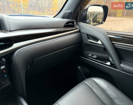 Черный Лексус ЛХ, объемом двигателя 4.46 л и пробегом 95 тыс. км за 86600 $, фото 46 на Automoto.ua