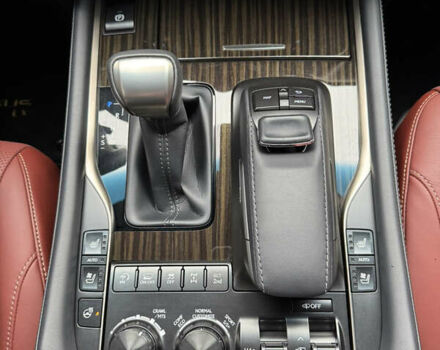 Черный Лексус ЛХ, объемом двигателя 4.46 л и пробегом 13 тыс. км за 107000 $, фото 40 на Automoto.ua