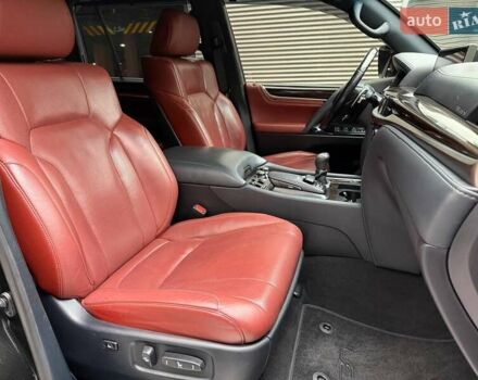 Чорний Лексус ЛХ, об'ємом двигуна 4.46 л та пробігом 138 тис. км за 85990 $, фото 14 на Automoto.ua