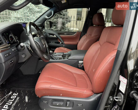 Черный Лексус ЛХ, объемом двигателя 4.46 л и пробегом 13 тыс. км за 107000 $, фото 19 на Automoto.ua