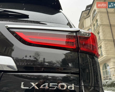 Черный Лексус ЛХ, объемом двигателя 4.46 л и пробегом 13 тыс. км за 107000 $, фото 18 на Automoto.ua