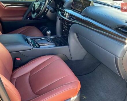 Чорний Лексус ЛХ, об'ємом двигуна 4.46 л та пробігом 29 тис. км за 96900 $, фото 5 на Automoto.ua