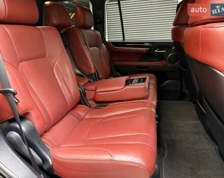 Чорний Лексус ЛХ, об'ємом двигуна 4.46 л та пробігом 138 тис. км за 85990 $, фото 13 на Automoto.ua