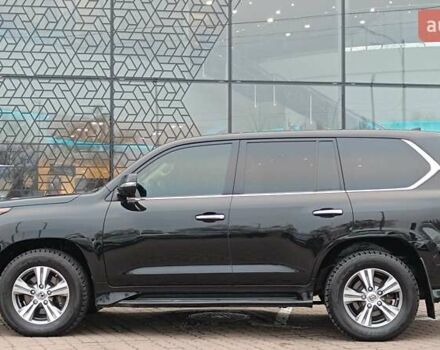 Черный Лексус ЛХ, объемом двигателя 4.46 л и пробегом 126 тыс. км за 85171 $, фото 2 на Automoto.ua