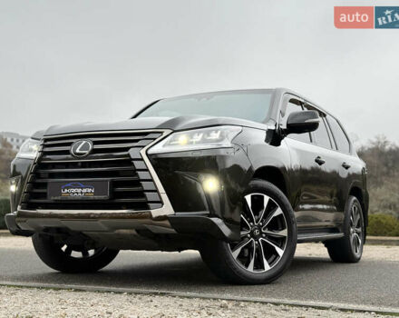 Черный Лексус ЛХ, объемом двигателя 4.46 л и пробегом 95 тыс. км за 86600 $, фото 3 на Automoto.ua