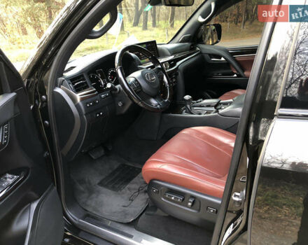 Черный Лексус ЛХ, объемом двигателя 4.5 л и пробегом 137 тыс. км за 85999 $, фото 9 на Automoto.ua