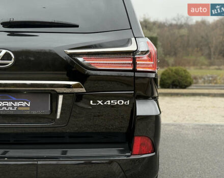 Черный Лексус ЛХ, объемом двигателя 4.46 л и пробегом 95 тыс. км за 86600 $, фото 24 на Automoto.ua