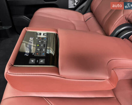 Черный Лексус ЛХ, объемом двигателя 4.46 л и пробегом 13 тыс. км за 107000 $, фото 25 на Automoto.ua