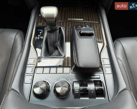 Черный Лексус ЛХ, объемом двигателя 4.46 л и пробегом 95 тыс. км за 86600 $, фото 36 на Automoto.ua