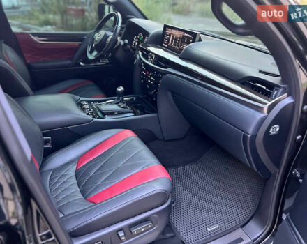 Черный Лексус ЛХ, объемом двигателя 5.66 л и пробегом 62 тыс. км за 98500 $, фото 40 на Automoto.ua