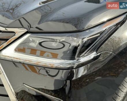 Черный Лексус ЛХ, объемом двигателя 4.46 л и пробегом 137 тыс. км за 88000 $, фото 4 на Automoto.ua