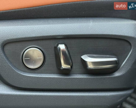 Лексус ЛХ 2022 у Києві на Automoto.ua Чорний Лексус ЛХ, об'ємом двигуна 3.45 л та пробігом 70 тис. км за 123000 $, фото 49 на Automoto.ua