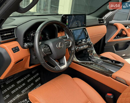 Черный Лексус ЛХ, объемом двигателя 3.45 л и пробегом 70 тыс. км за 127000 $, фото 41 на Automoto.ua