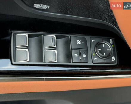 Черный Лексус ЛХ, объемом двигателя 3.45 л и пробегом 72 тыс. км за 128000 $, фото 55 на Automoto.ua