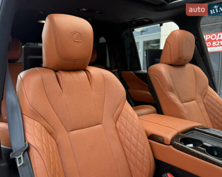 Лексус ЛХ 2022 у Києві на Automoto.ua Чорний Лексус ЛХ, об'ємом двигуна 3.45 л та пробігом 70 тис. км за 123000 $, фото 47 на Automoto.ua