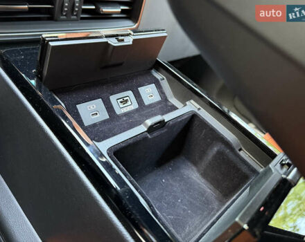 Черный Лексус ЛХ, объемом двигателя 3.45 л и пробегом 72 тыс. км за 128000 $, фото 76 на Automoto.ua