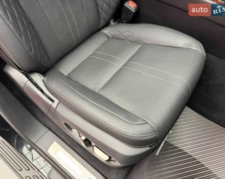 Черный Лексус ЛХ, объемом двигателя 3.4 л и пробегом 49 тыс. км за 134900 $, фото 57 на Automoto.ua