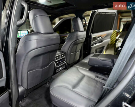 Черный Лексус ЛХ, объемом двигателя 3.35 л и пробегом 63 тыс. км за 114000 $, фото 34 на Automoto.ua