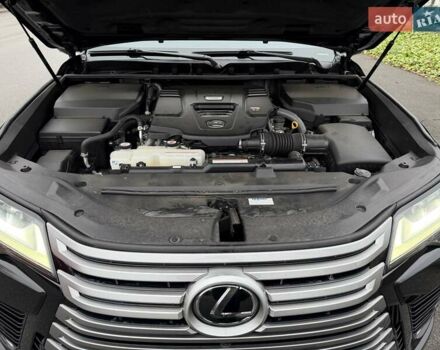 Черный Лексус ЛХ, объемом двигателя 3.35 л и пробегом 51 тыс. км за 112500 $, фото 24 на Automoto.ua