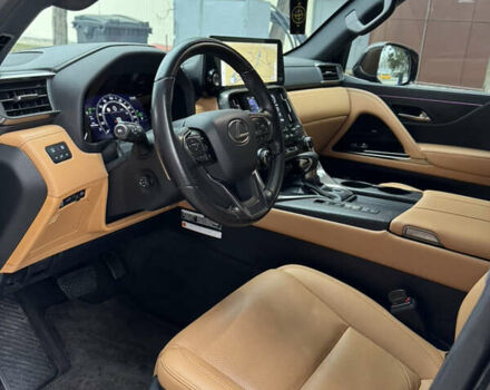 Черный Лексус ЛХ, объемом двигателя 3.35 л и пробегом 68 тыс. км за 112000 $, фото 15 на Automoto.ua